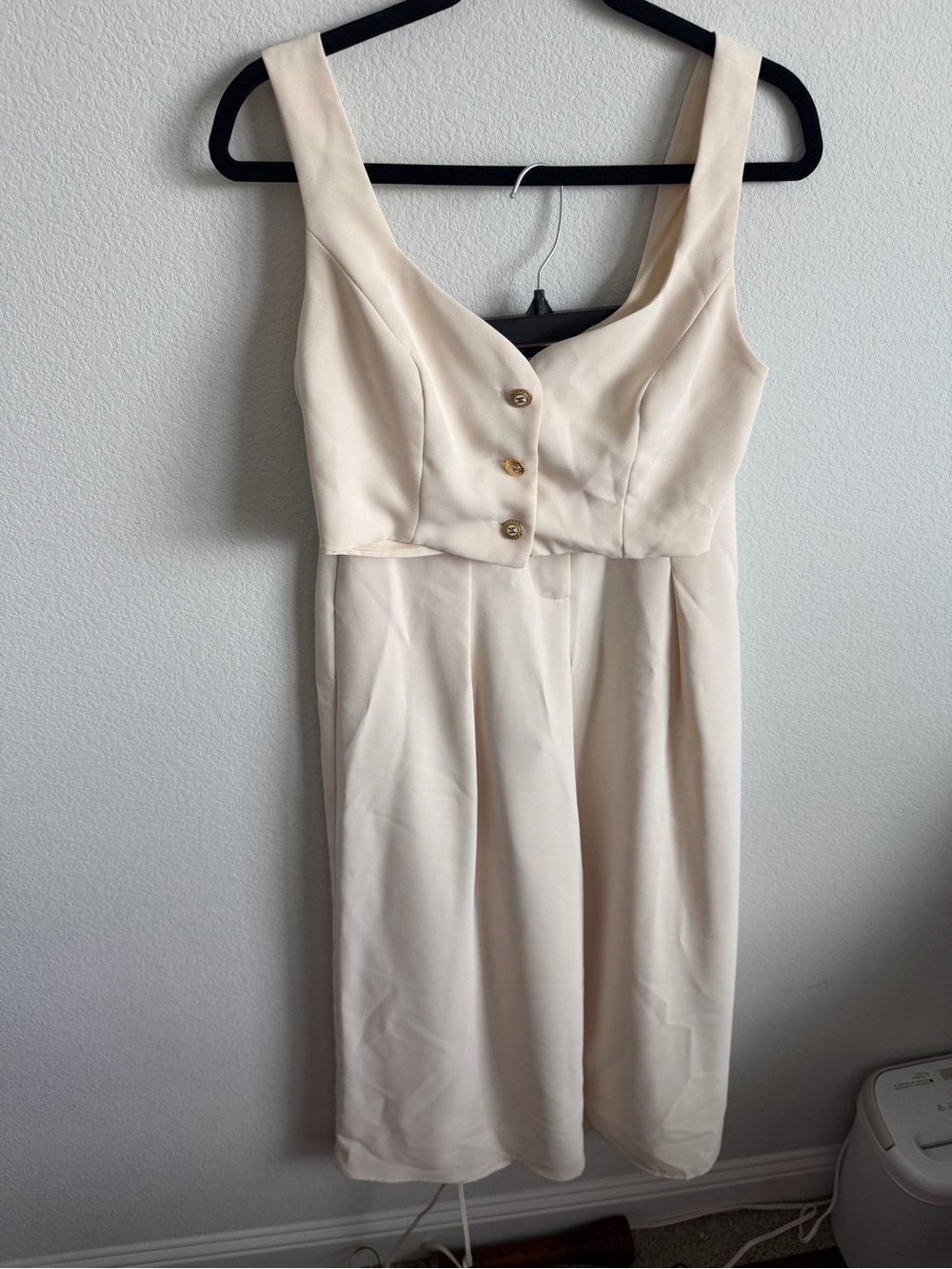 Aakaa Cream Button Front Vest Top w/ Pants
